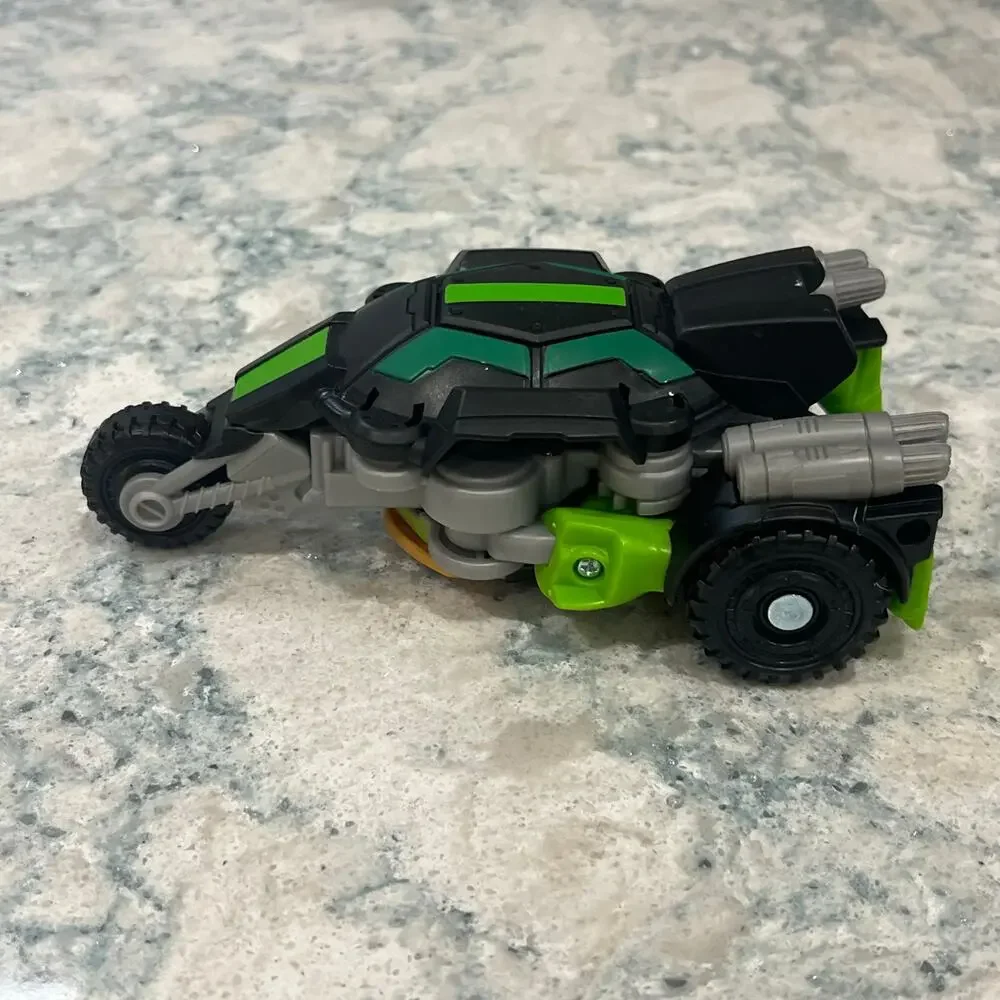 Teenage Mutant Ninja Turtles TNMT Mutations Twist 'N Mutate Raphael 5.5